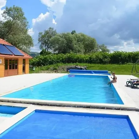 Nyaralo Guest house